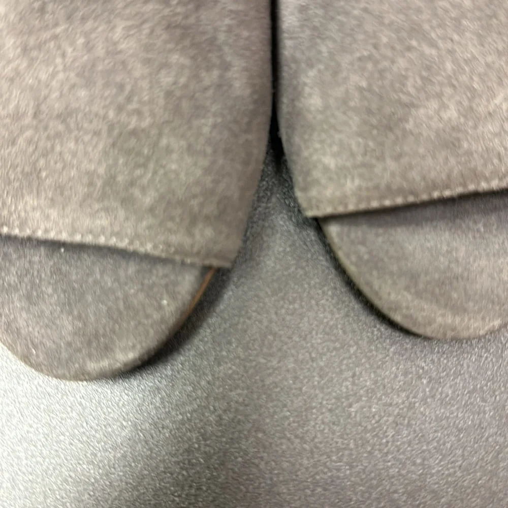 Vince Camuto size 7 M